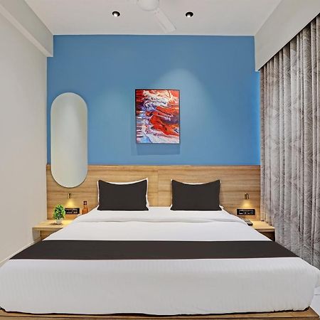Hotel Lee Platinum Ahmedabad Esterno foto