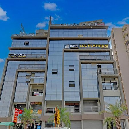 Hotel Lee Platinum Ahmedabad Esterno foto
