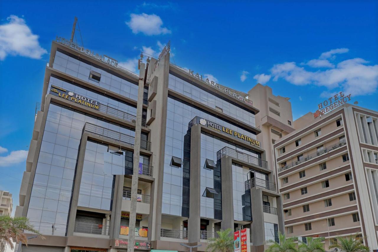 Hotel Lee Platinum Ahmedabad Esterno foto