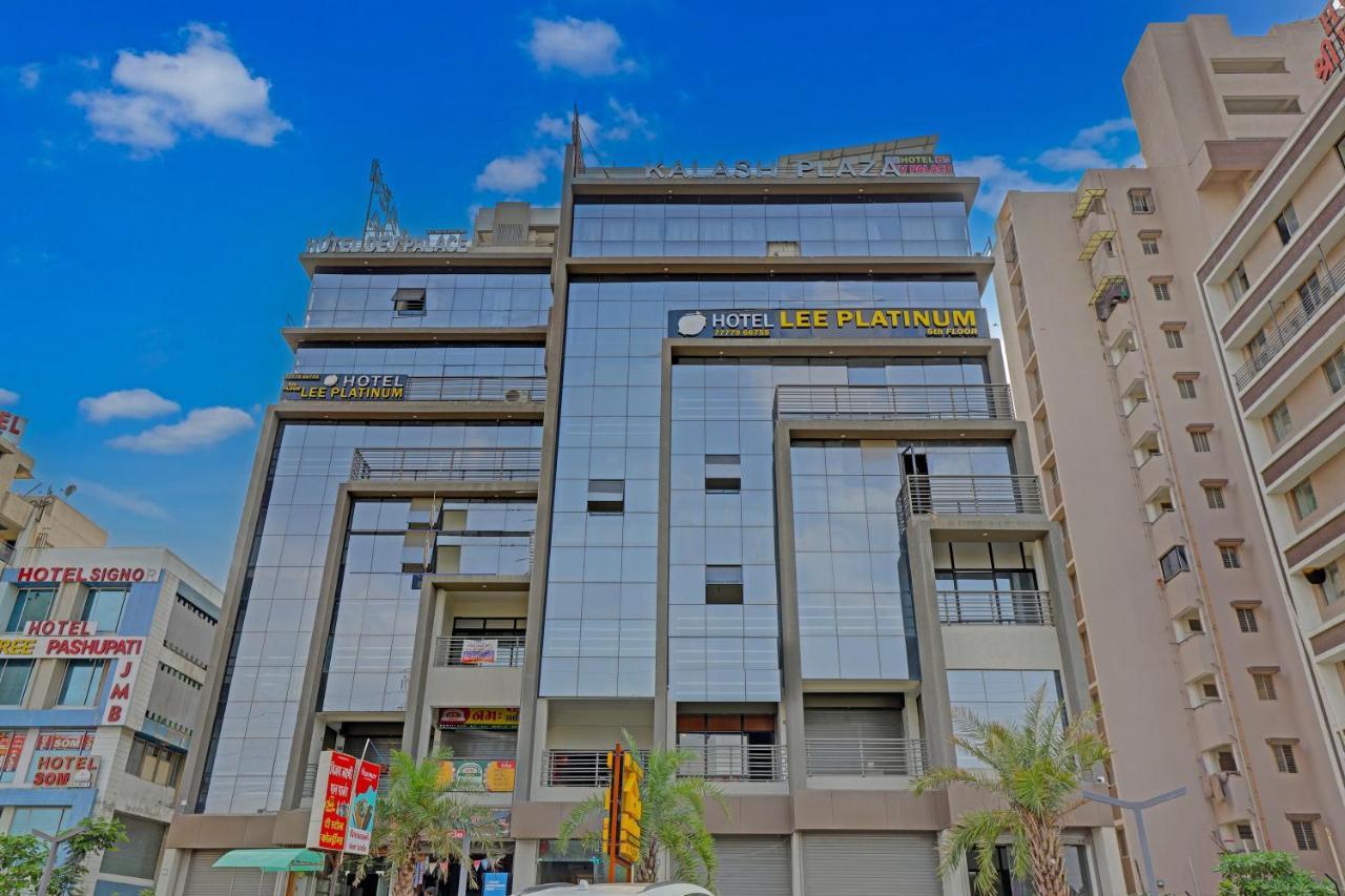 Hotel Lee Platinum Ahmedabad Esterno foto